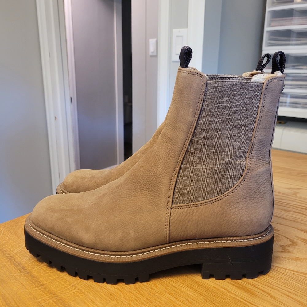 Sam Edelman Laguna Chelsea Boots 9.5